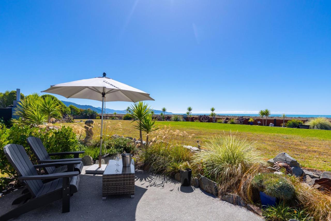 Ocean View Beachfront Apartment ブレナム エクステリア 写真