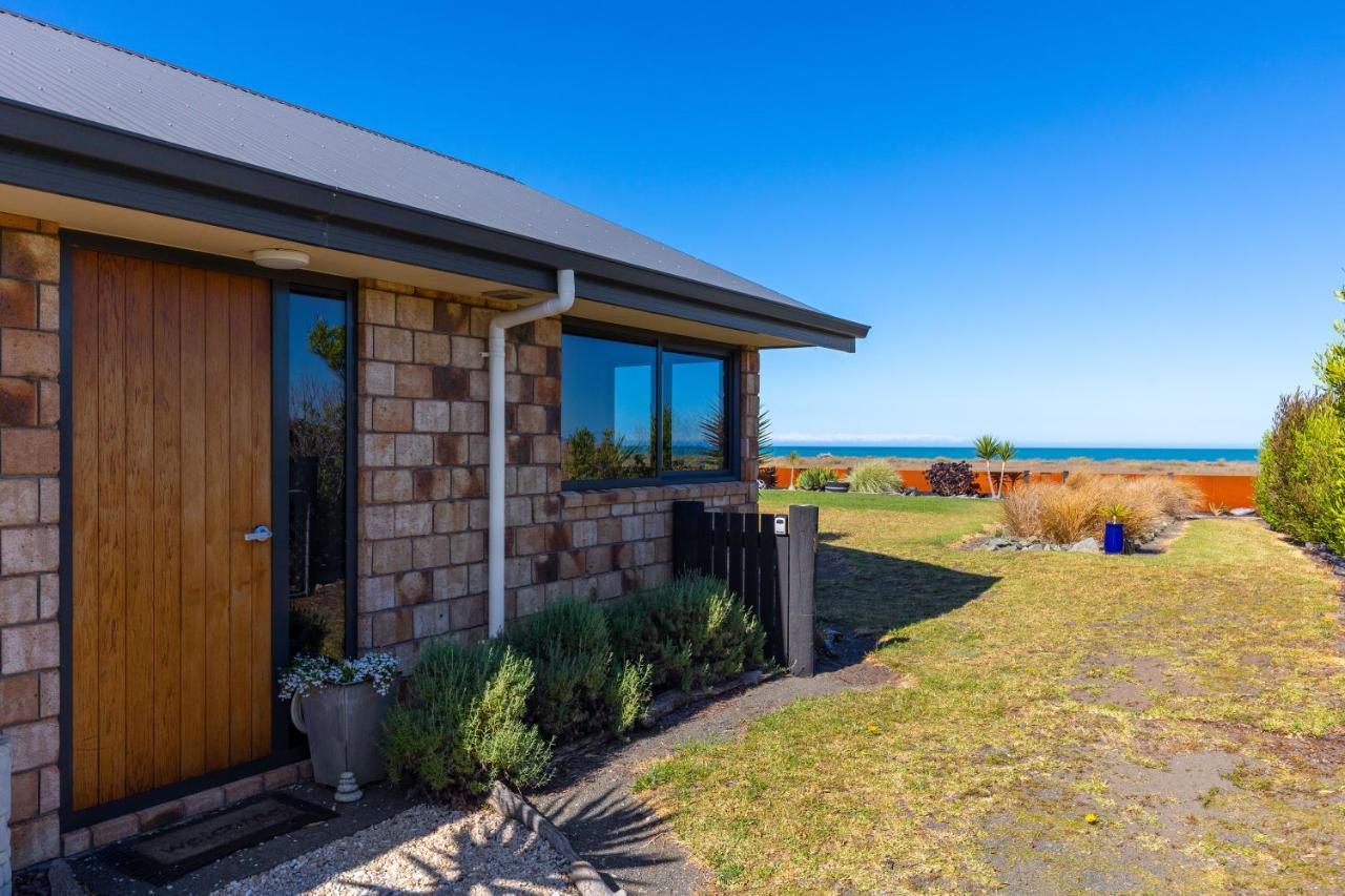 Ocean View Beachfront Apartment ブレナム エクステリア 写真